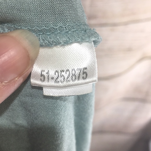 Ann Taylor Petite scalloped neck layered green SP - Picture 7 of 8